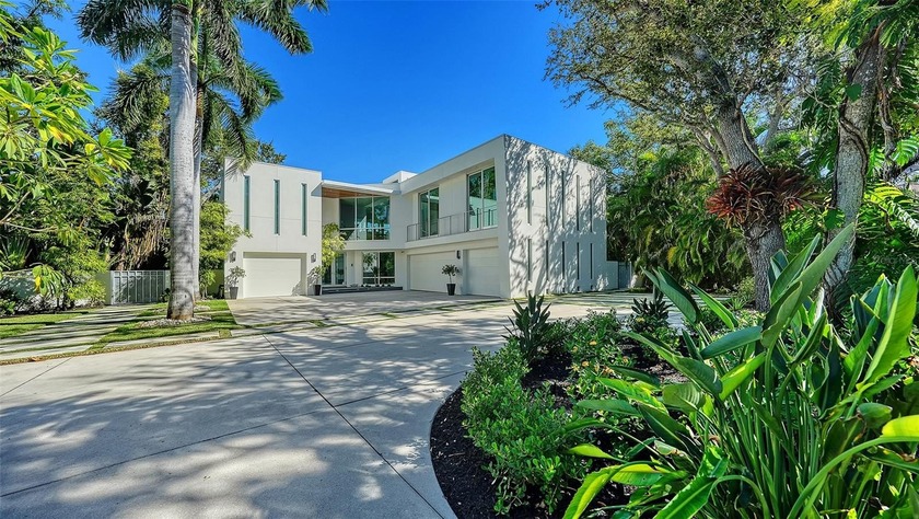 Under contract-accepting backup offers. This award-winning - Beach Home for sale in Sarasota, Florida on Beachhouse.com