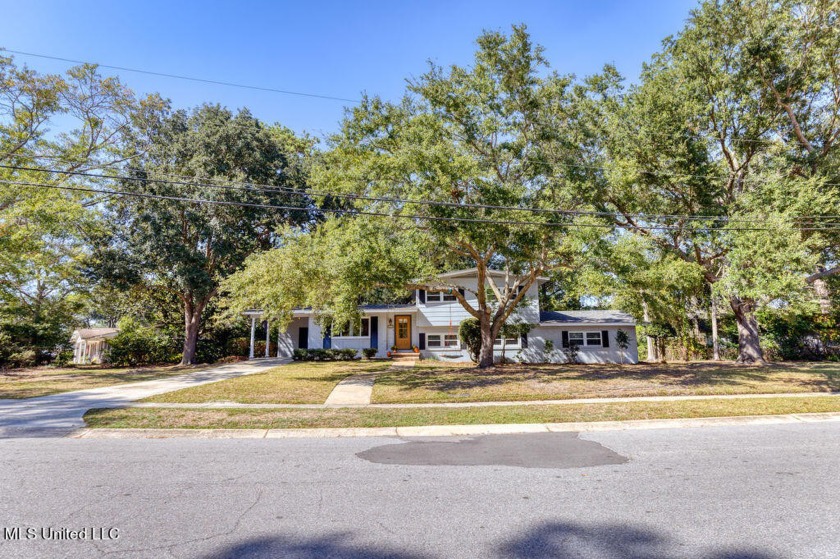 SELLER INCENTIVE!! 3.25% assumable loan or rate buy down with - Beach Home for sale in Ocean Springs, Mississippi on Beachhouse.com