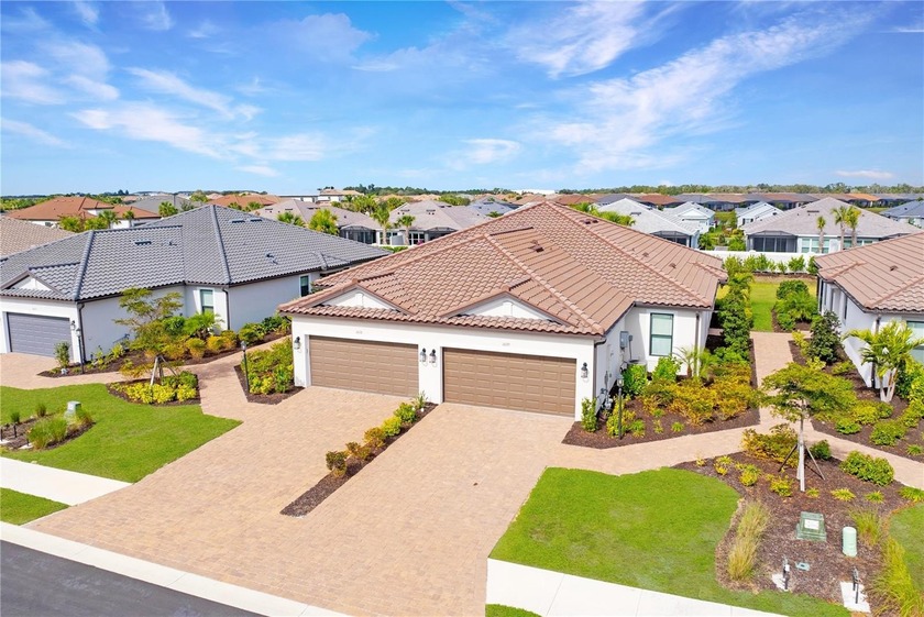 This exquisite Ibis villa is your opportunity to own a slice of - Beach Home for sale in Bradenton, Florida on Beachhouse.com