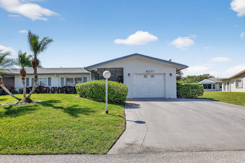 Welcome to this beautifully updated and remodeled villa adjacent - Beach Home for sale in Delray Beach, Florida on Beachhouse.com
