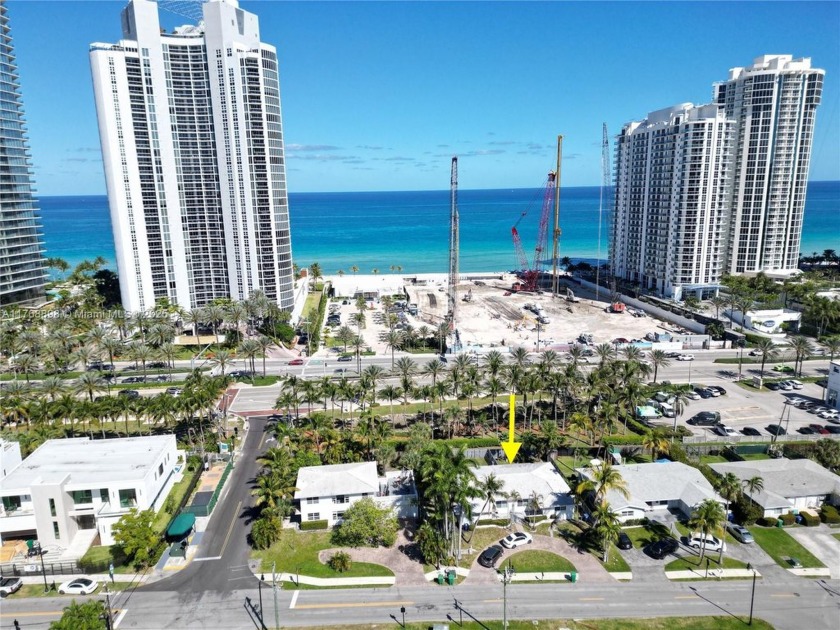 Development opportunity. Could be purchased with the corner - Beach Townhome/Townhouse for sale in Sunny Isles Beach, Florida on Beachhouse.com