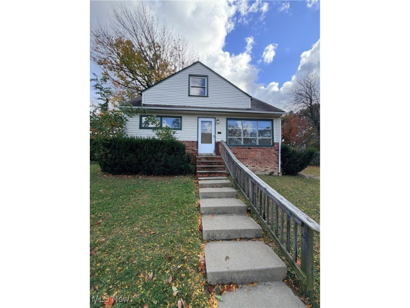 Welcome to 18404 Neff Road - where Cleveland character meets - Beach Home for sale in Cleveland, Ohio on Beachhouse.com