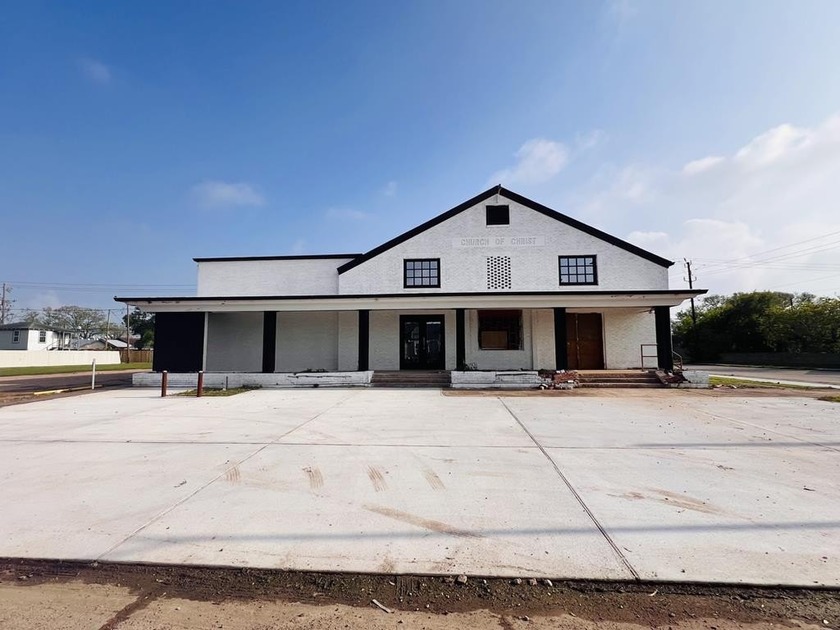 Let your imagination run wild with this unfinished 7750 sq. ft - Beach Commercial for sale in Freeport, Texas on Beachhouse.com