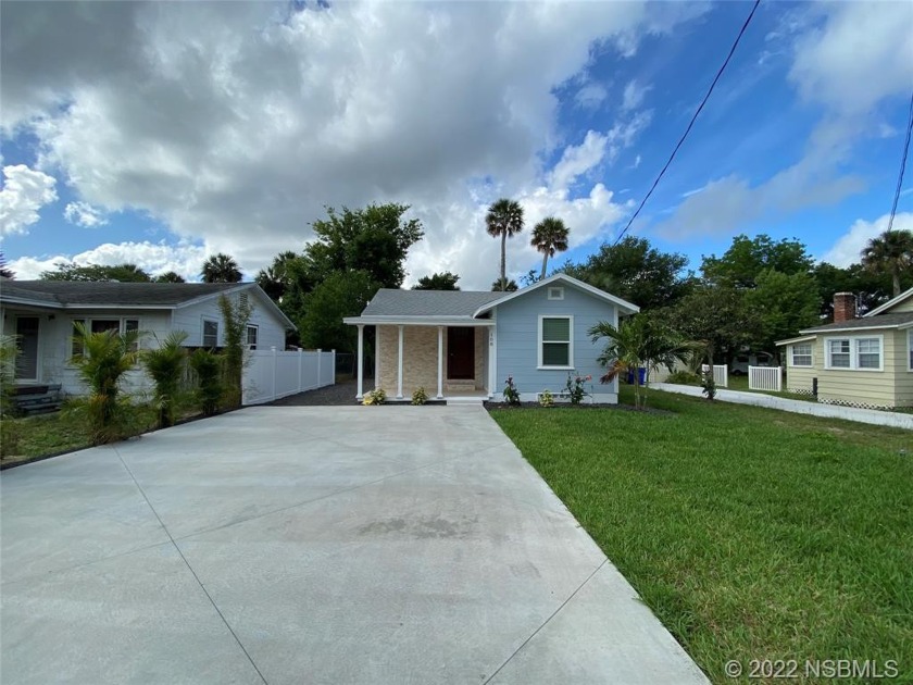 Waterfront renovated 2 Bdr, 2 Ba, 1/2 Ba with office home - Beach Home for sale in Edgewater, Florida on Beachhouse.com