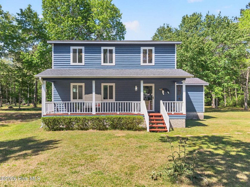 Enjoy coastal country charm at the end of a quiet street that - Beach Home for sale in Ocean Isle Beach, North Carolina on Beachhouse.com