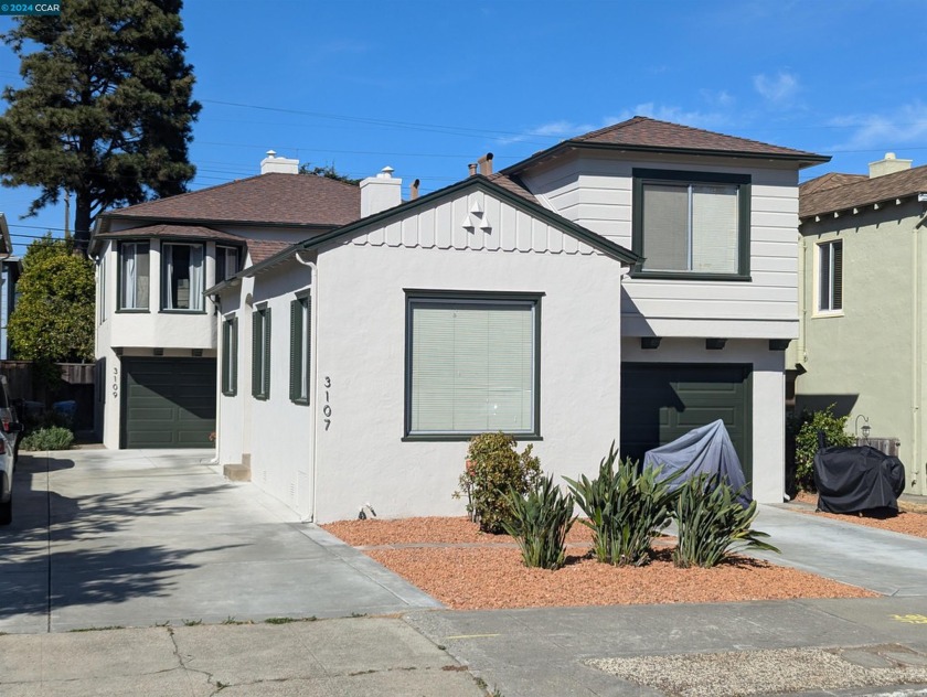 One of several duplexes in the area that were built by the - Beach Townhome/Townhouse for sale in Alameda, California on Beachhouse.com