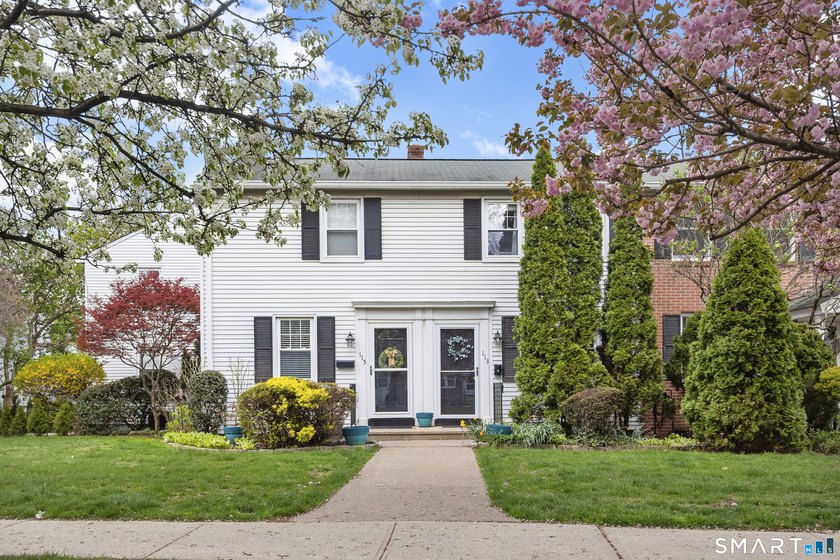 Set within the sought-after Sylvan Knoll community, this - Beach Townhome/Townhouse for sale in Stamford, Connecticut on Beachhouse.com