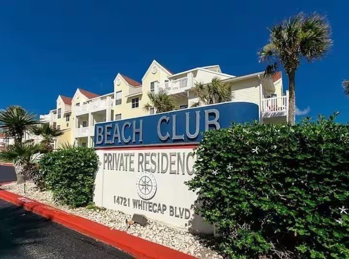 Welcome to Beach Club - 14721 Whitecap, Unit 297. This studio is - Beach Condo for sale in Corpus Christi, Texas on Beachhouse.com