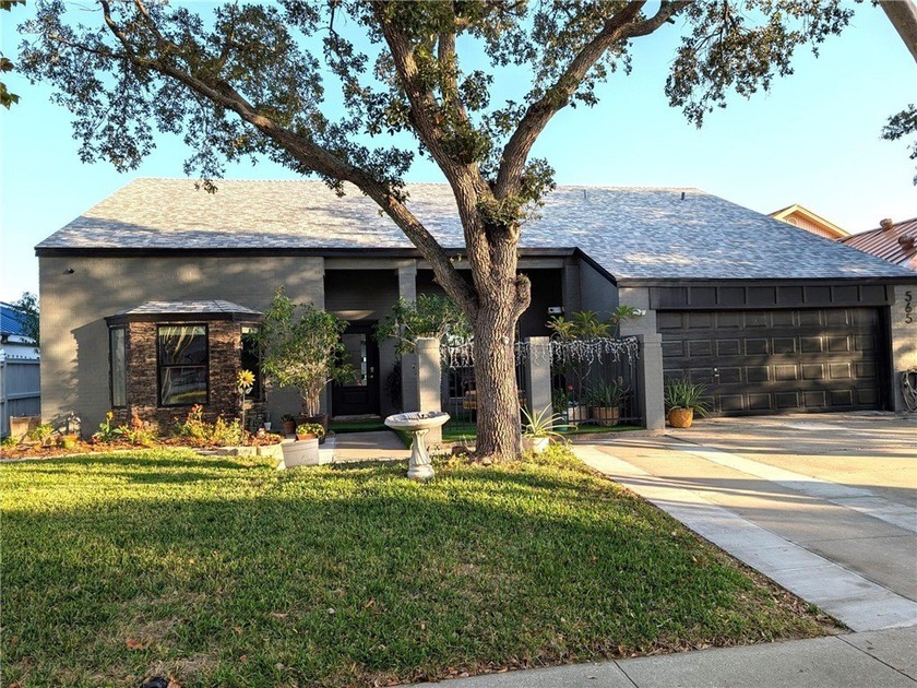 This home has an excellent location! Three blocks from Corpus - Beach Home for sale in Corpus Christi, Texas on Beachhouse.com