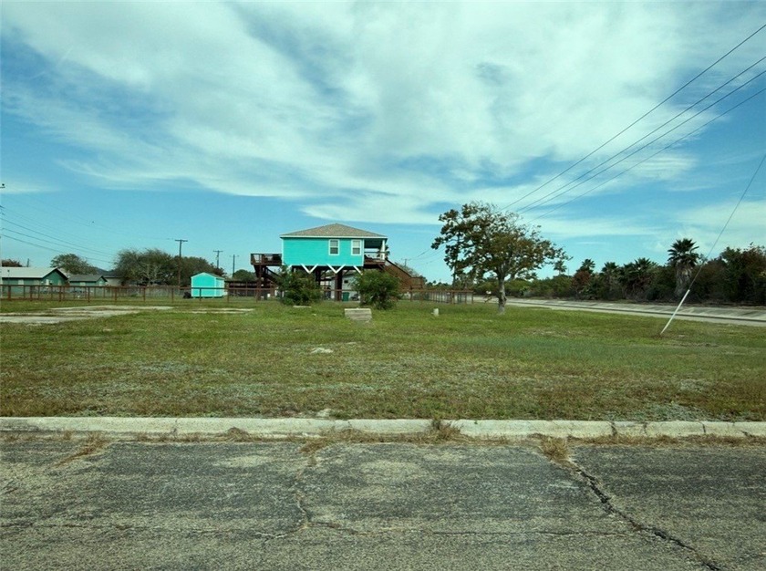 Two residential lots located in the heart of Aransas Pass, TX - Beach Lot for sale in Aransas Pass, Texas on Beachhouse.com