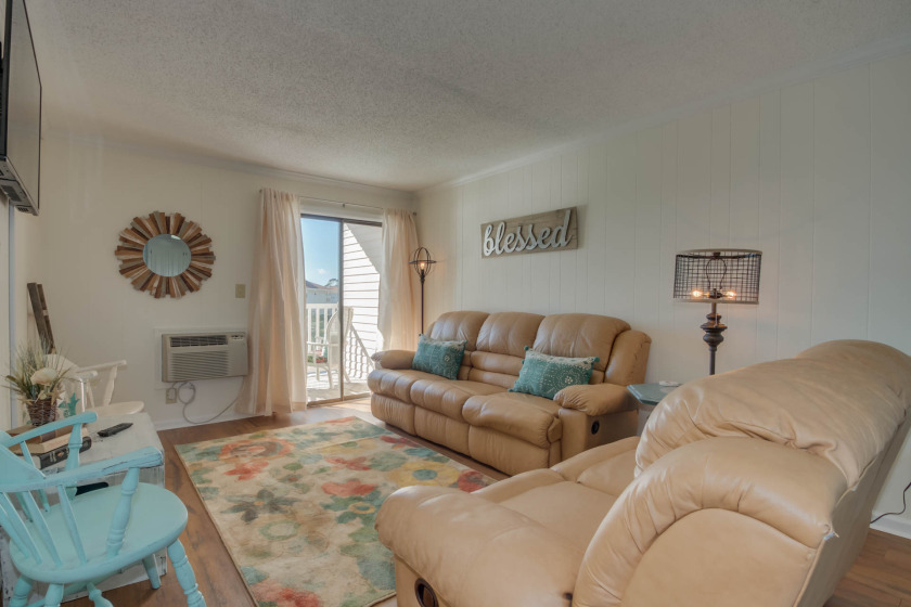 2nd floor condo in Cherry Grove, overlooking pond + FREE DAILY - Beach Vacation Rentals in North Myrtle Beach, South Carolina on Beachhouse.com