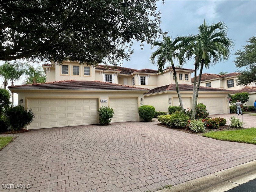 Great price for a fantastic 2nd floor unit in beautiful Idlewild - Beach Condo for sale in Fort Myers, Florida on Beachhouse.com