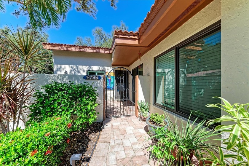 Blink And This Delightful 3 Bedroom, 2 bath Villa in Wild Oak - Beach Home for sale in Bradenton, Florida on Beachhouse.com