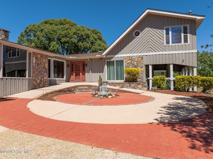 Experience coastal-style living in this expansive 4000+ sq ft - Beach Home for sale in Hampstead, North Carolina on Beachhouse.com