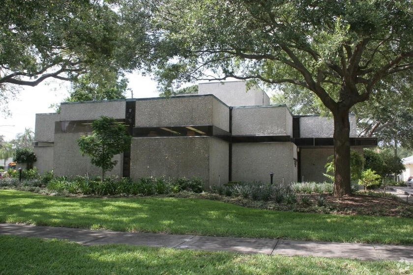 One or more photo(s) has been virtually staged. This - Beach Commercial for sale in St. Petersburg, Florida on Beachhouse.com