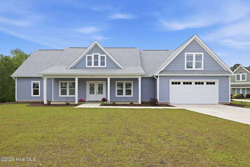 Custom waterfront living meets thoughtful design on 2.3 acres in - Beach Home for sale in Swansboro, North Carolina on Beachhouse.com