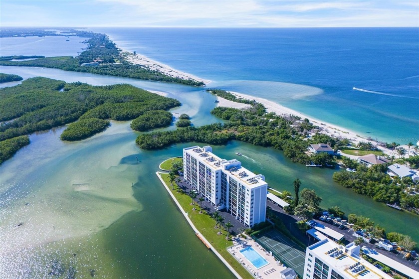 2023 Fully Renovated 9th-Floor 2-Bed, 2-Bath Condominium Near - Beach Condo for sale in Sarasota, Florida on Beachhouse.com