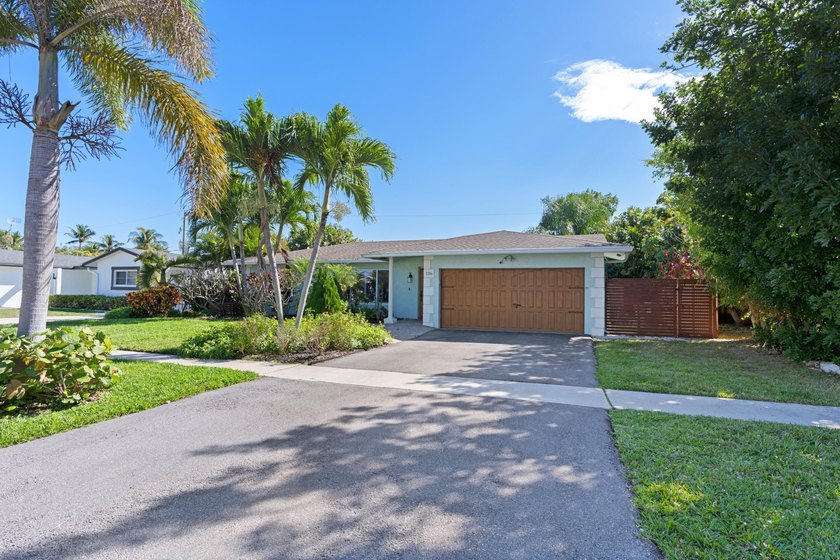 ABSOLUTELY GORGEOUS FULLY RENOVATED SINGLE-FAMILY HOME | - Beach Home for sale in Boca Raton, Florida on Beachhouse.com