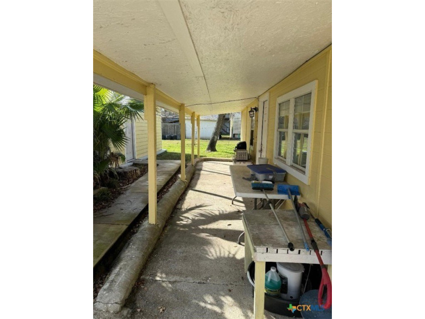 MAGNOLIA BEACH!!!  1 bedroom, 1 bath home with covered porch in - Beach Home for sale in Port Lavaca, Texas on Beachhouse.com