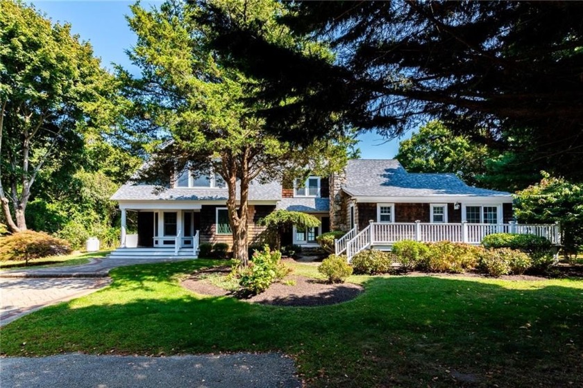 Classic shingle style cottage located at the end of a very - Beach Home for sale in Jamestown, Rhode Island on Beachhouse.com