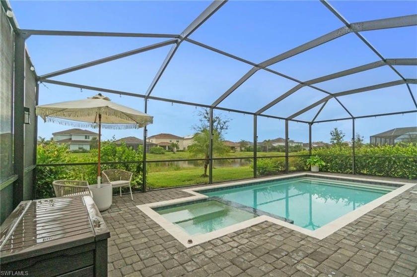 SPACIOUS 2022 MONTE CARLO FLOOR PLAN - NEW SALTWATER POOL - - Beach Home for sale in Naples, Florida on Beachhouse.com