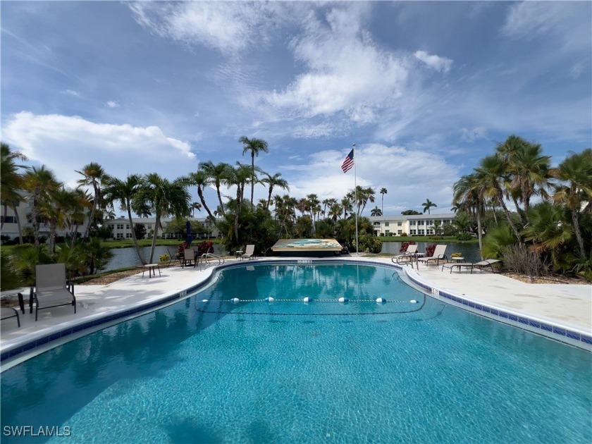 Ground Floor MOVE-IN-READY 2/2 Corner unit that shows like a - Beach Condo for sale in Fort Myers, Florida on Beachhouse.com