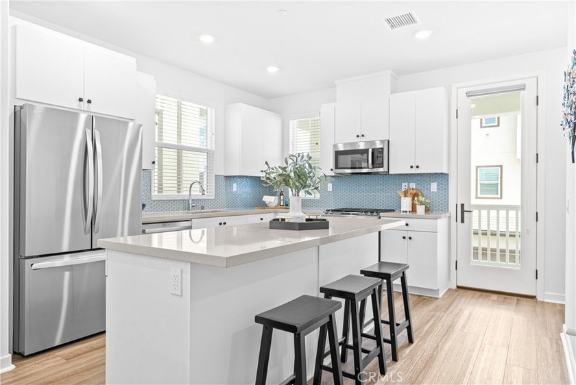 Welcome to this beautifully maintained, truly turnkey 2-bedroom - Beach Townhome/Townhouse for sale in Rancho Mission Viejo, California on Beachhouse.com