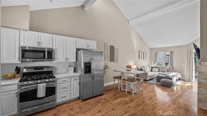 Welcome to the highly desirable Brisa Del Lago I community - Beach Condo for sale in Rancho Santa Margarita, California on Beachhouse.com