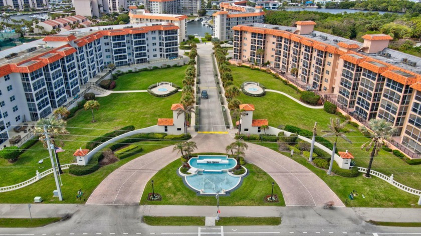 San Remo is one of the best kept secrets in East Boca. The - Beach Condo for sale in Boca Raton, Florida on Beachhouse.com