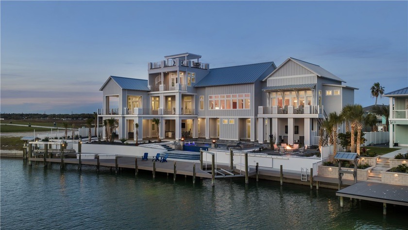 The Last Resort is a landmark waterfront estate offering an - Beach Home for sale in Rockport, Texas on Beachhouse.com