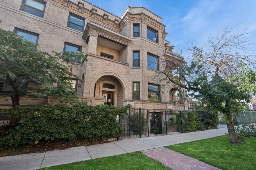 Welcome to your new home in the heart of historic Sheridan Park! - Beach Condo for sale in Chicago, Illinois on Beachhouse.com
