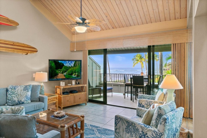 Kahana Village 9  · KHV 9 2BR Oceanfront Condo w Panoramic Maui - Beach Vacation Rentals in Lahaina, HI on Beachhouse.com