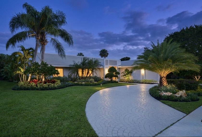 Experience exceptional beauty in this exquisitely remodeled and - Beach Home for sale in Delray Beach, Florida on Beachhouse.com