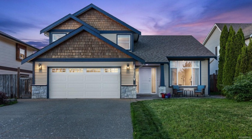 This meticulously maintained 1948sqft 3 bdrm/2.5 bath home - Beach Home for sale in Courtenay,  on Beachhouse.com