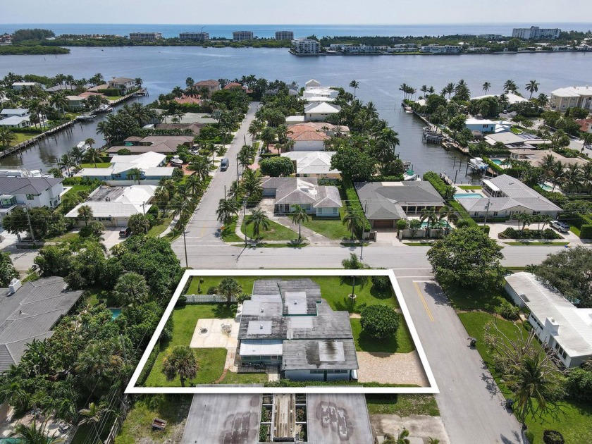 Great development opportunity! This home is situated on a - Beach Home for sale in Lake Worth, Florida on Beachhouse.com