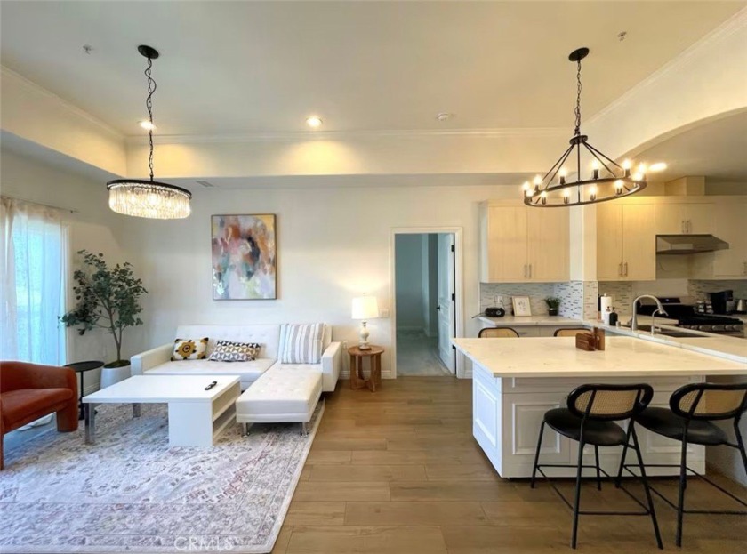 Beautiful condo with the area of 1,230 square feet, including - Beach Condo for sale in Long Beach, California on Beachhouse.com