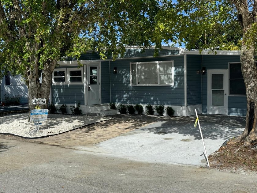 PRICE REDUCED!!! BEAUTIFUL AND SPACIOUS HOME, RENOVATED WITH 2 - Beach Home for sale in Deerfield Beach, Florida on Beachhouse.com