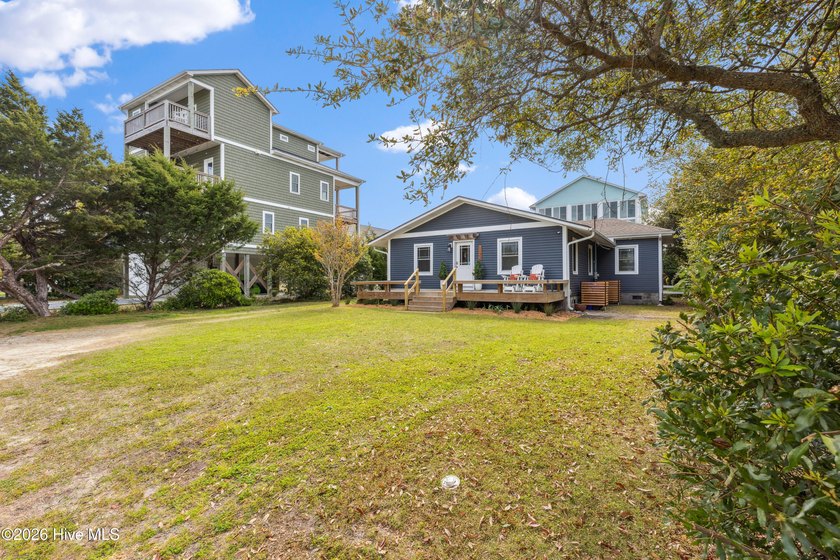 Welcome to Sea Salt Cottage an adorable, fully furnished coastal - Beach Home for sale in Surf City, North Carolina on Beachhouse.com