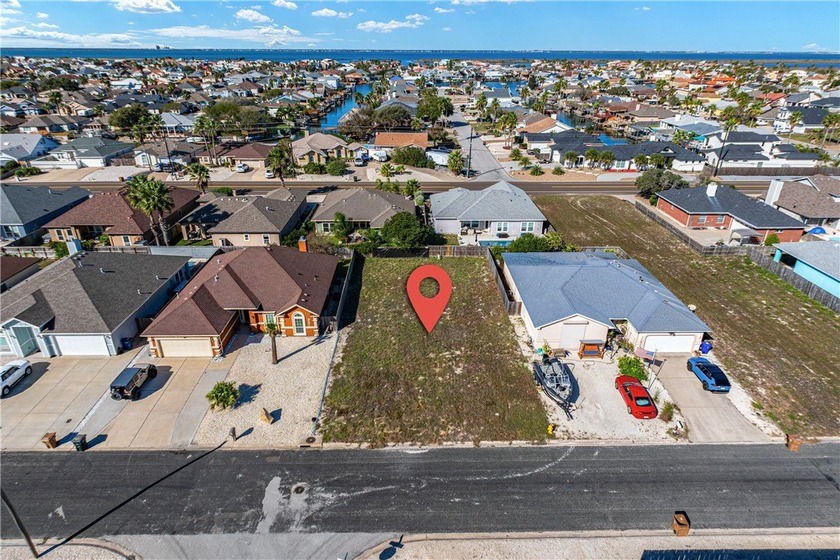 Build your dream coastal home in the desirable Barataria Bay - Beach Lot for sale in Corpus Christi, Texas on Beachhouse.com