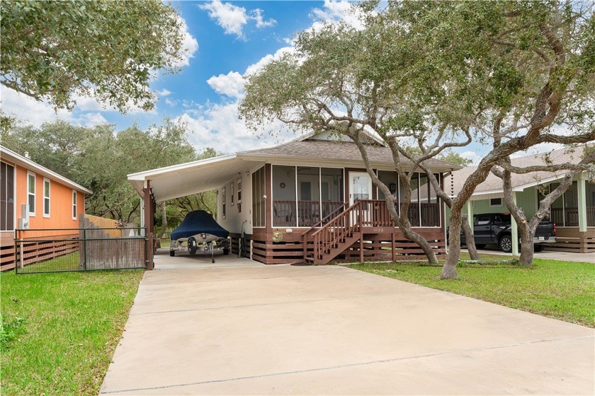 This Coastal cutie is just what you've been searching for! - Beach Home for sale in Rockport, Texas on Beachhouse.com