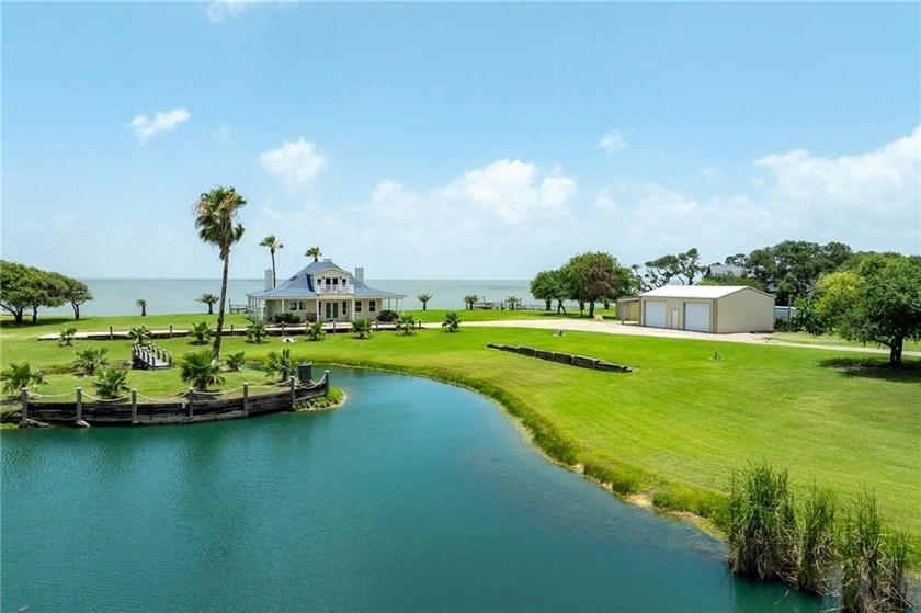 Waterfront Paradise on San Antonio Bay! Welcome to your own - Beach Home for sale in Tivoli, Texas on Beachhouse.com