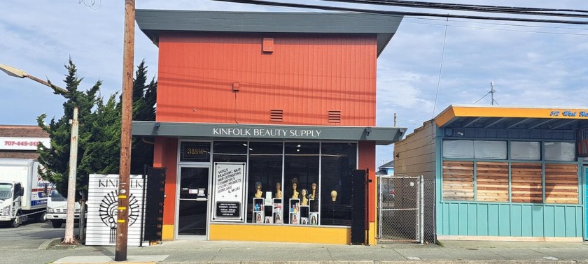 Looking for an investment? Neighborhood Commercial property with - Beach Home for sale in Eureka, California on Beachhouse.com