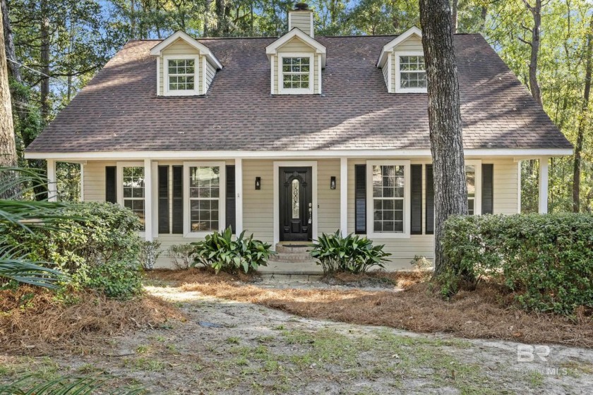 **Beautifully Renovated 3-Bedroom Home with Resort-Style - Beach Home for sale in Daphne, Alabama on Beachhouse.com