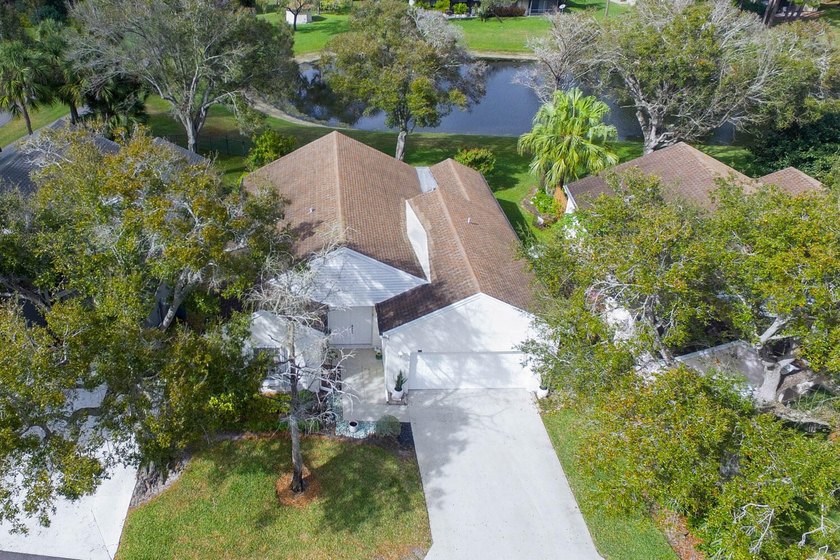 Welcome to this beautifully maintained 2-bedroom, 2-bath home - Beach Home for sale in Boynton Beach, Florida on Beachhouse.com