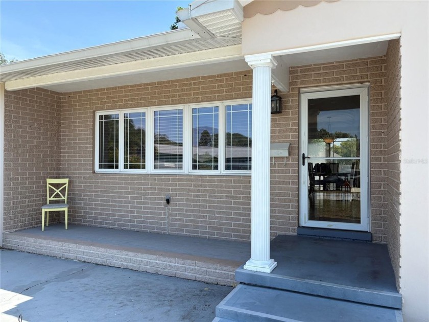 Welcome home!  NO Flooding! Enjoy the wood floors, Built-ins - Beach Home for sale in St. Petersburg, Florida on Beachhouse.com