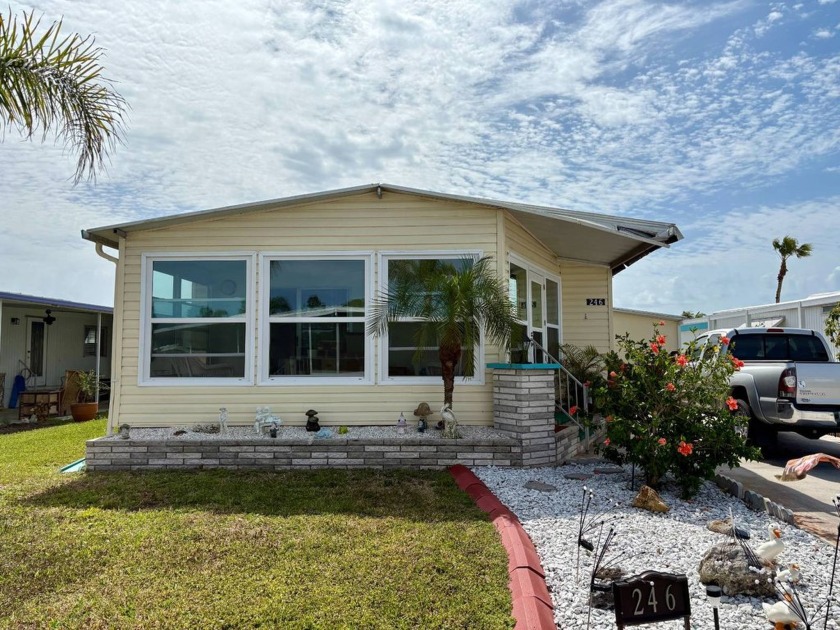 Located in a magnificent 55+ resort-style community, this - Beach Home for sale in Nokomis, Florida on Beachhouse.com