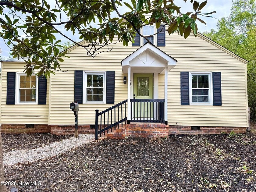 Welcome to this charming 2-bedroom, 1-bath bungalow nestled in - Beach Home for sale in Wilmington, North Carolina on Beachhouse.com