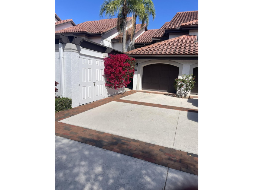 Highly desirable 1st floor unit with no steps to navigate - Beach Condo for sale in Jupiter, Florida on Beachhouse.com