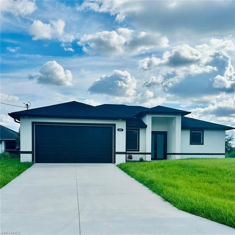 Cozy and functional house. This house has it all: 4 spacious - Beach Home for sale in Lehigh Acres, Florida on Beachhouse.com