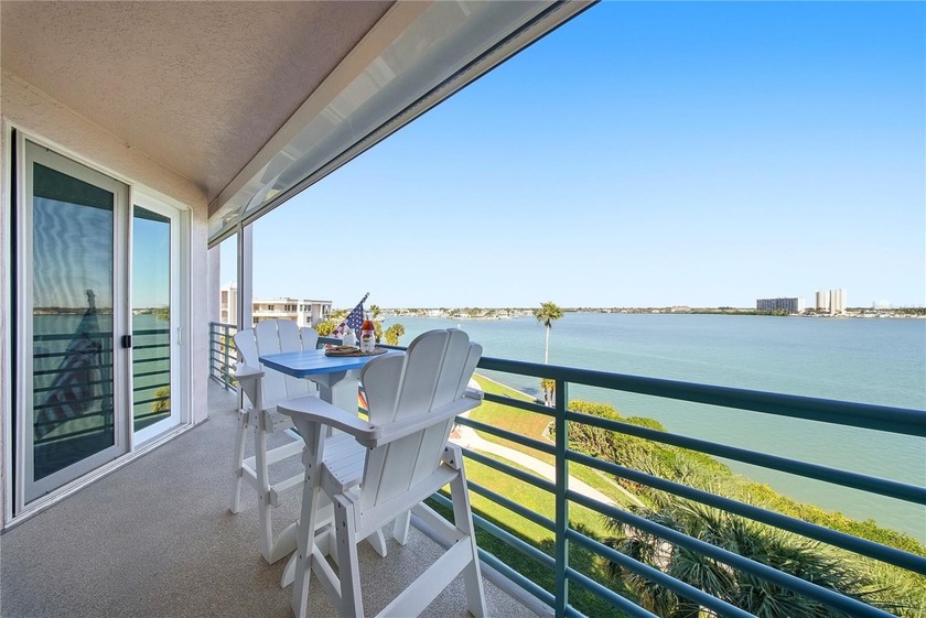 Under contract-accepting backup offers. This spectacular TOP - Beach Condo for sale in ST Pete Beach, Florida on Beachhouse.com